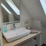 Homestay Colodging - Private & Kitchen
