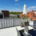 Colodging - Private & Kitchen Homestay