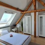 Colodging - Private & Kitchen Homestay *