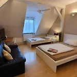 Colodging - Private & Kitchen Homestay