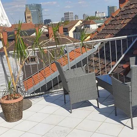 Colodging - Private & Kitchen