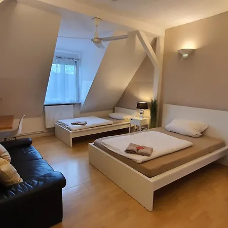 Colodging - Private & Kitchen *