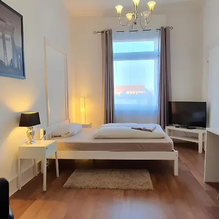 Homestay Colodging - Private & Kitchen