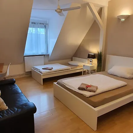 Colodging - Private & Kitchen