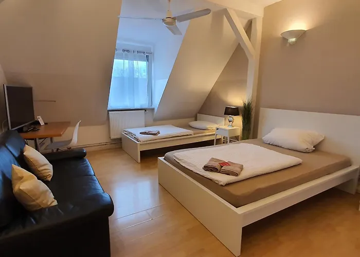 Colodging - Private & Kitchen *