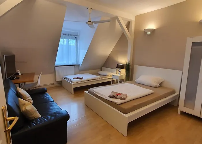 Colodging - Private & Kitchen *