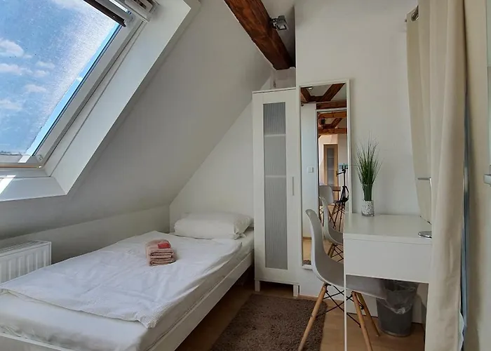 Colodging - Private & Kitchen *