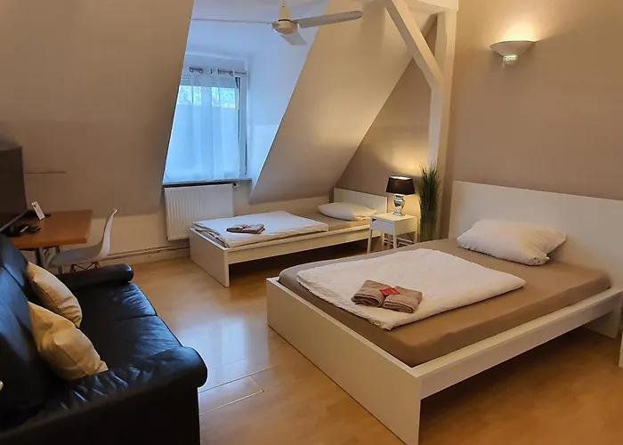 Colodging - Private & Kitchen